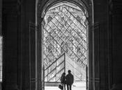 Tourists Louvre