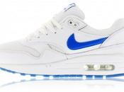 With Glow Dark Soles