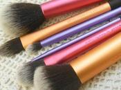 Clean Store Makeup Brushes