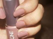 Trendy Dark Nail Polish: ft.Oriflame