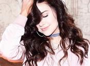 Riley Clemmons: Piano Version Debut Single ‘Broken Prayers’