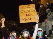 Night Tense Portland Between Protesters Police