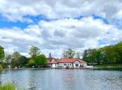 Boathouse, Rouken Glen. Review