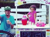 Little Girl Earns $30,000 from Lemonade Stand