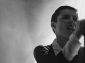 Savages’ Intense, Enthralling Live Show [photos]