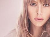 Burberry Beauty English Rose Feat. Edie Campbell