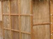 Yeshiva Boys Make Kiddush Hashem with Sukka-building Project