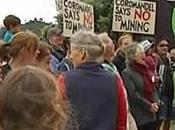 Protesters Block Miners from Coromandel Harbour