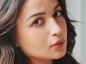 Alia Bhatt Drops 2022 Round Video. Spot Food Items?