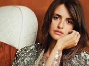 Penélope Cruz Opens December 2013/January 2014 Issue