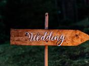 Utilize Props Décor Enhance Your Outdoor Wedding Photos