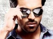 Back With Bang Yevadu Review