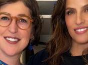 Mayim Bialik Tishby Light Candles Third Night Hanukkah (video)