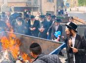 Happy Passover from Jerusalem! Ancient Jewish Quarters Their Traditions. (video)