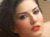 Sunny Leone Proves Star Power With Ragini