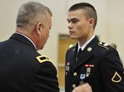 Army Reserve Soldier Aids High School Stabbing Victims