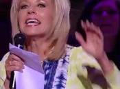 Beth Moore "commissioning" 11,000 Women (and Men) Unwrap Bible Conference